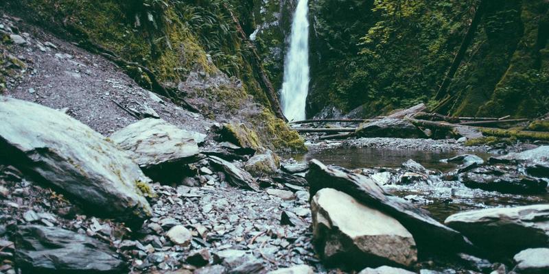 千子彩72：解锁专业级化妆教程，开启你的彩妆艺术之旅