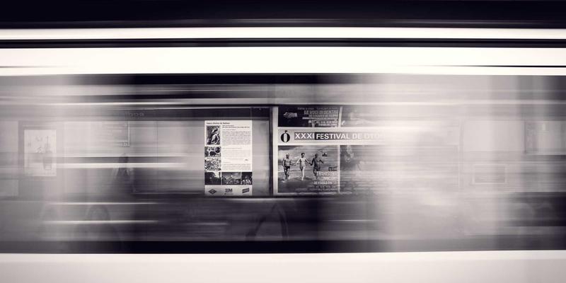 彩妆千年演变：从汉唐朱砂唇到现代丝绒唇釉的化妆教程与评测