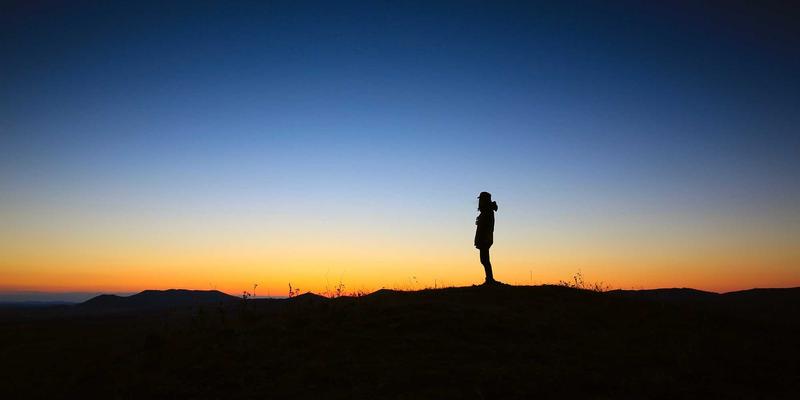 美妆技巧解码：千子色谱如何塑造东方女性妆容情绪表达 | 化妆教程与美学分享